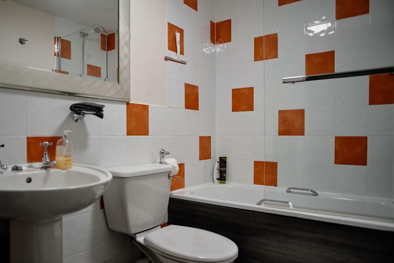 Central Located Two Bedroom Suite Bristol Exterior foto
